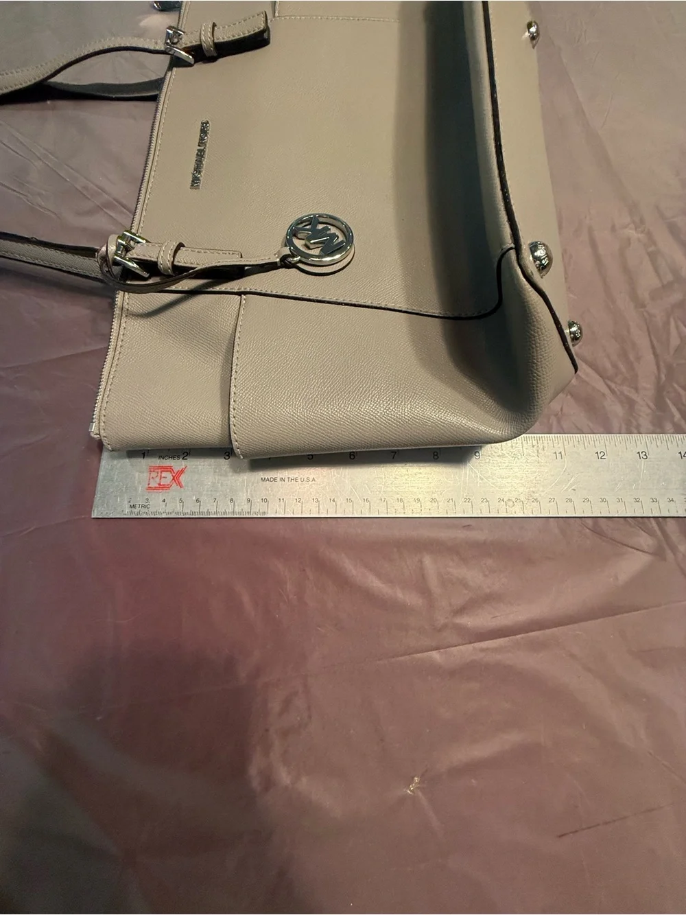 Michael Michael Kors EAST WEST JET SET SAFFIANO TOP ZIP TOTE Grey Leather
